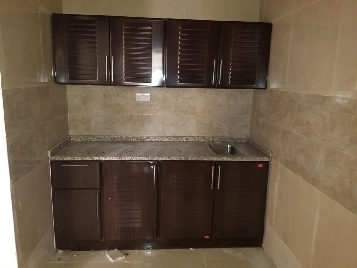 Villa kitchen cabinets installed